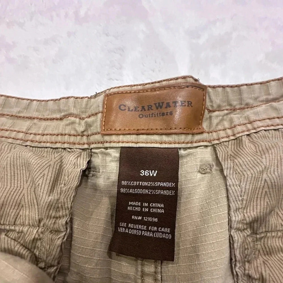 Clearwater Outfitters Khaki Shorts 36 waist - Picture 3 of 4